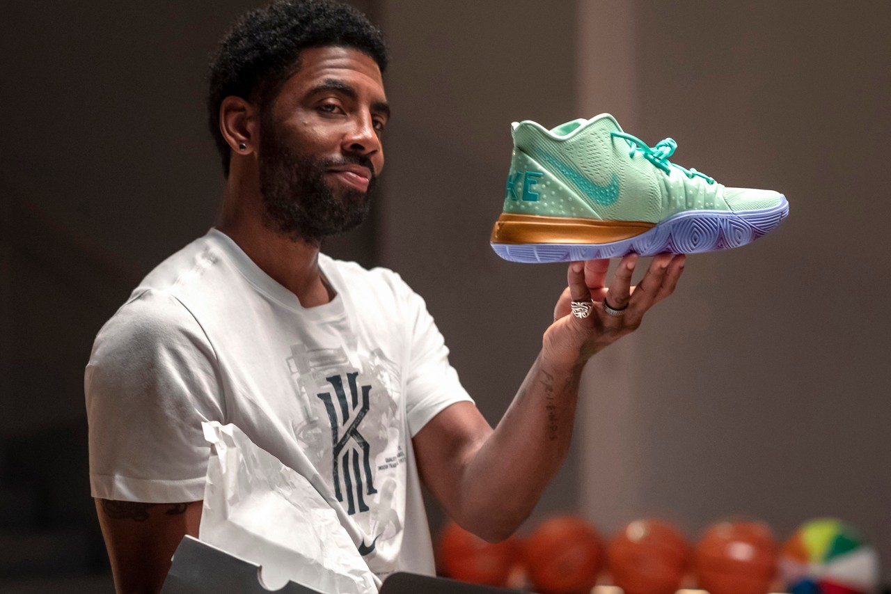 Nike Kyrie 5phiên bản Squidward