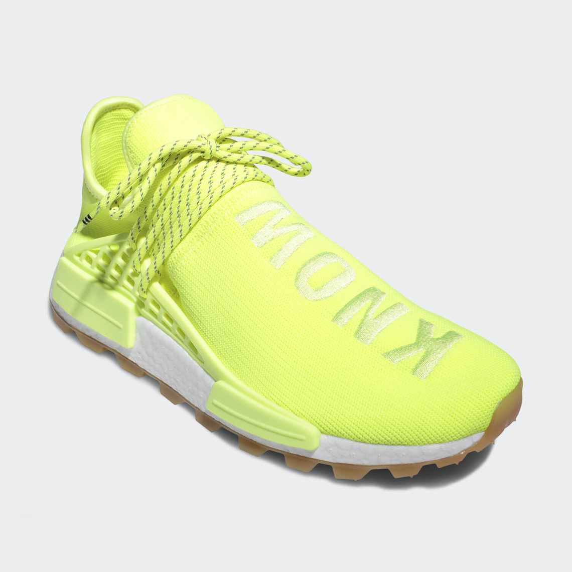 Adidas NMD Hu Trail được thiết kế với dây giày tối giản