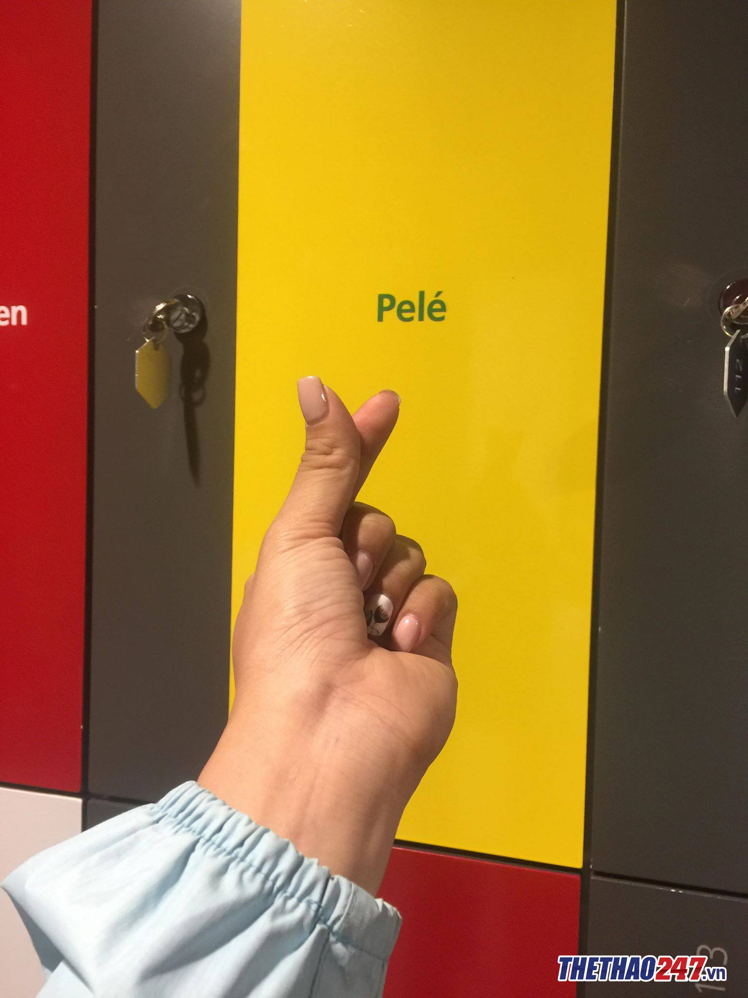 Chiếc tủ để đồ của vua bóng đá Pele.