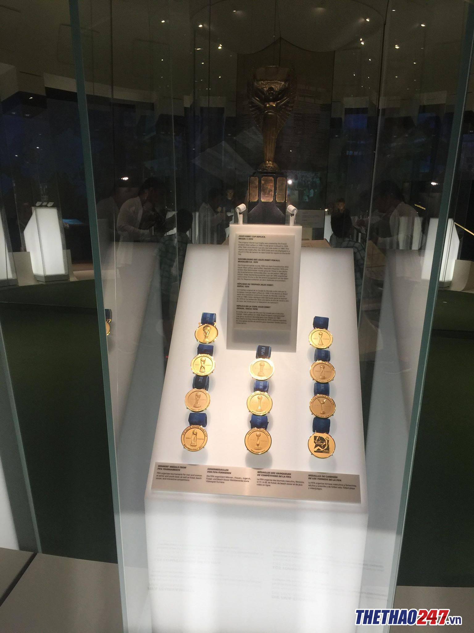 Huy chương cho đội chiến thắng FIFA Club World Cup.