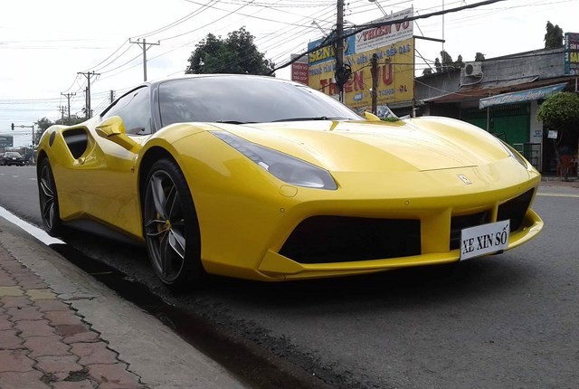 Ngắm Siêu Xe Ferrari 488 Gtb đại Gia đất Bình Dương Vừa Tậu