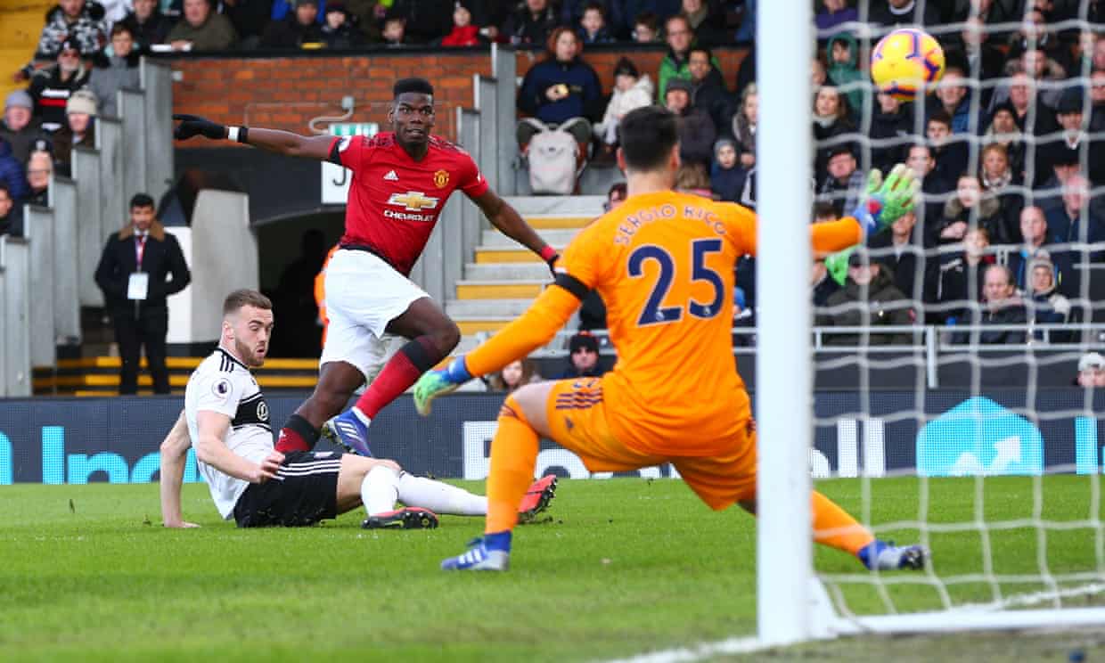 Cú đúp của Pogba đã giúp Man United vươn lên vị trí thứ 4 trên BXH Pogba