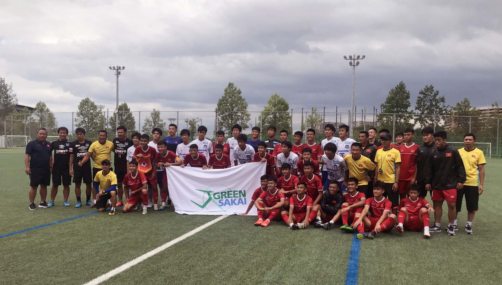 ĐT U15 Việt Nam và U18 Học viện Gamba Osaka U15 Việt Nam
