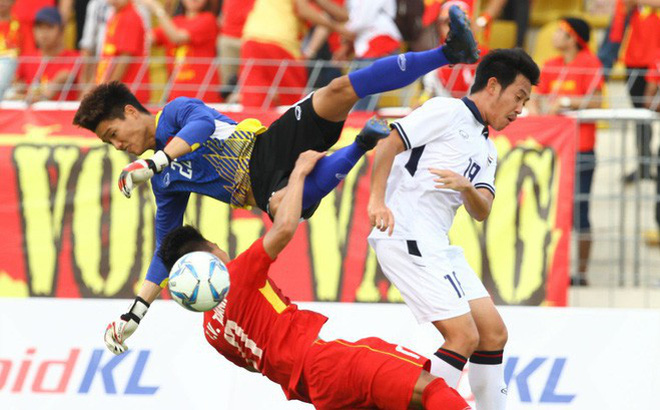 Khoảnh khắc 'tội đồ' ở SEA Games 29 đã khiến Phí Minh Long bị chỉ trích trong một thời gian dài Phí Minh Long