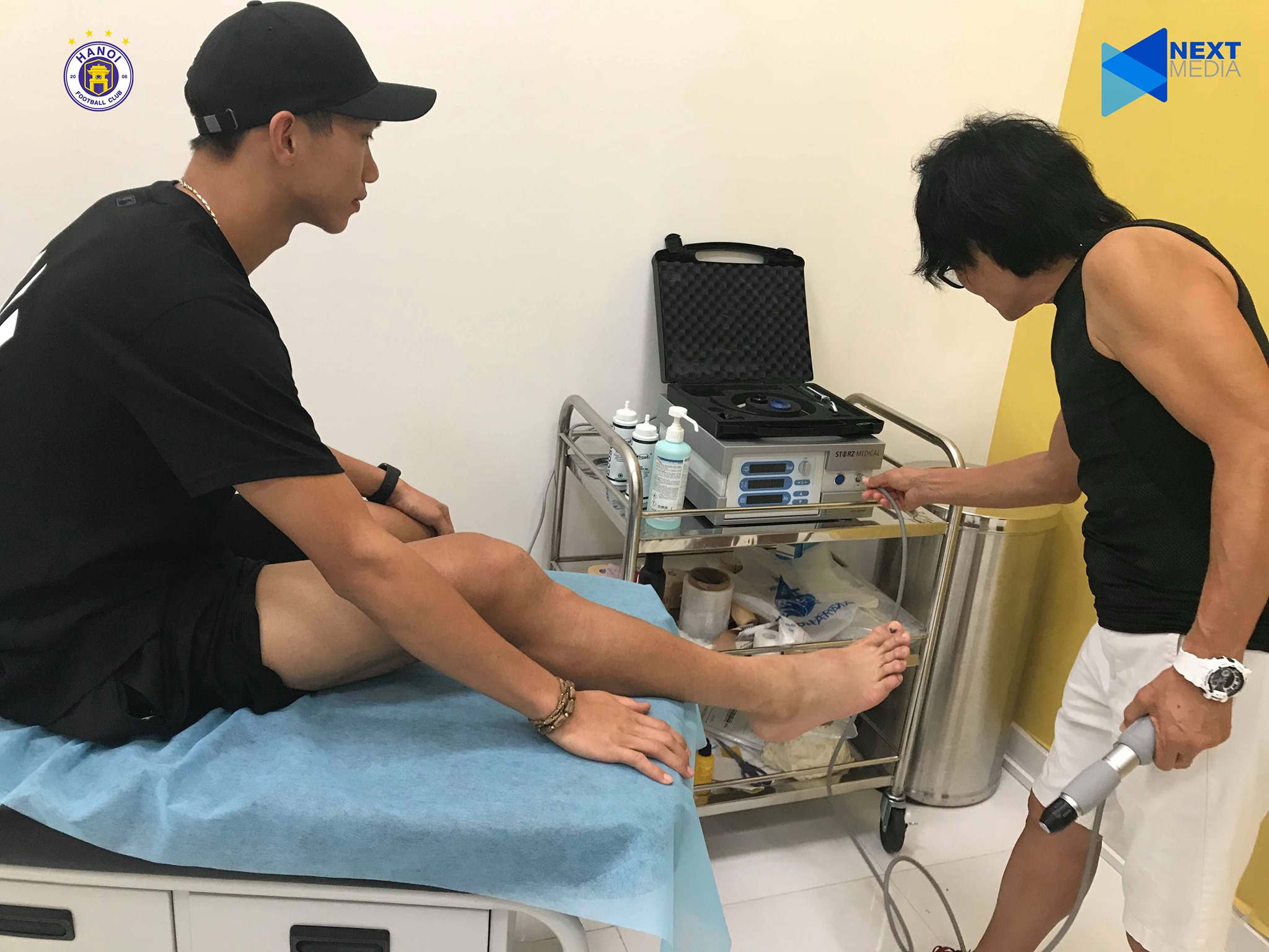 Đoàn Văn Hậu sẽ mất 4-5 tuần để hoàn toàn bình phục chấn thương (Ảnh: Hà Nội FC) Văn Hậu