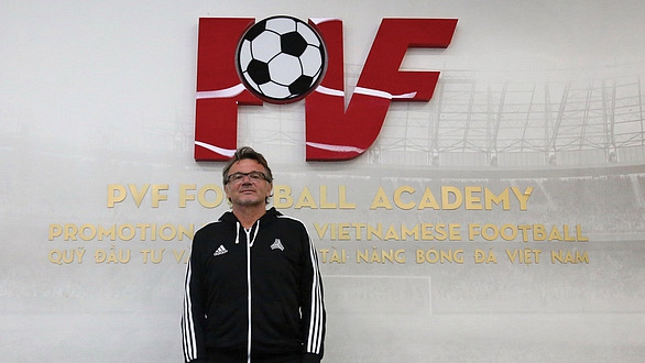 Philippe Troussier từng giữ vai trò GĐKT của trung tâm PVF Philippe Troussier