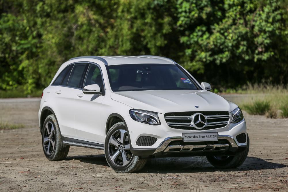 Mercedes-Benz GLC 200 Mercedes-Benz GLC 200, so sánh Mercedes-Benz GLC 200 và GLC 250 4MATIC, SUV hạng sang giá rẻ