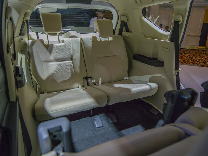 Hàng ghế thứ 3 trên Mitsubishi Xpander 2018 Mitsubishi Xpander 2018, ra mắt Mitsubishi Xpander 2018, những điểm trừu của Mitsubishi Xpander 2018