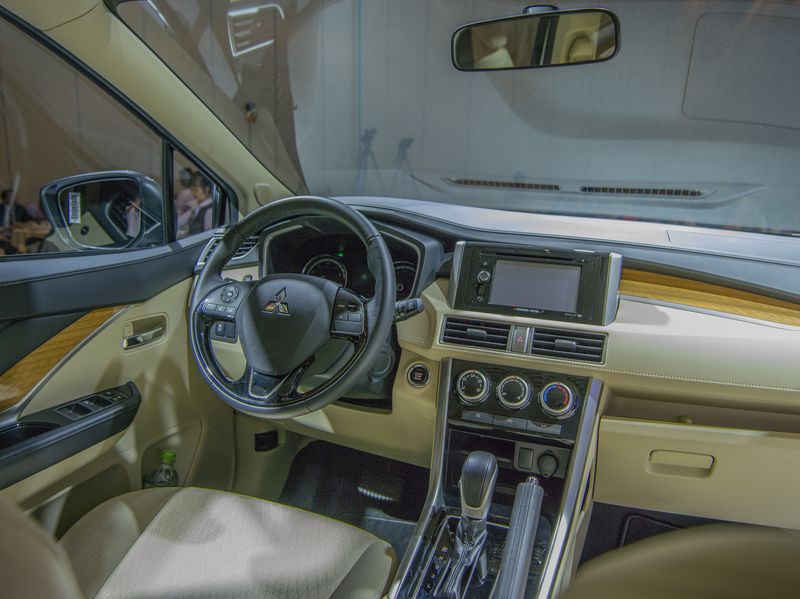 Nội thất Mitsubishi Xpander 2018 Mitsubishi Xpander 2018, ra mắt Mitsubishi Xpander 2018, những điểm trừu của Mitsubishi Xpander 2018