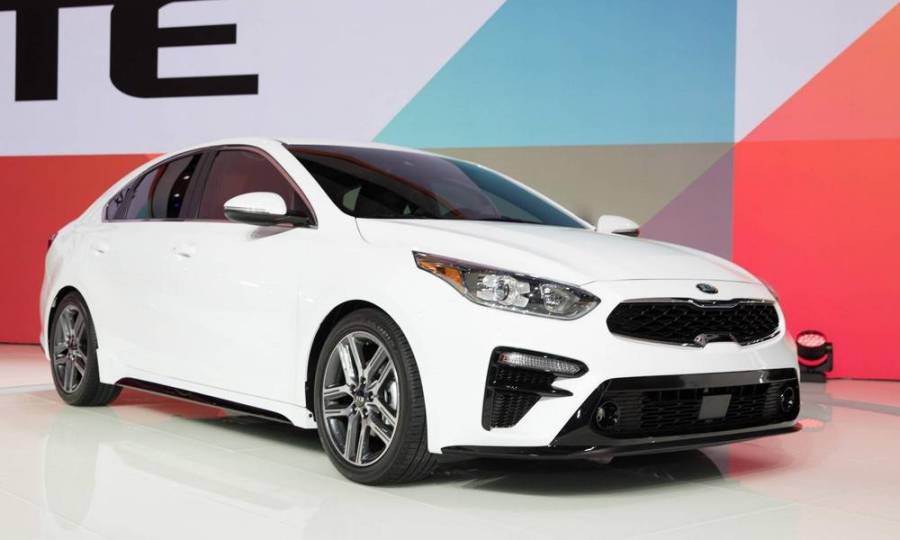 Sở hữu Kia Cerato 1.6 MT - mẫu xe rẻ nhất phân khúc sedan hạng C với 559 triệu đồng 9 mau xe o to gia re nhat hien nay theo tung phan khuc