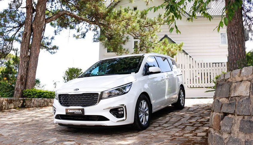 Kia Sedona trong tháng 7/2020 được giảm tới 40 triệu đồng kèm theo gói hỗ trợ khi mua Gia xe Kia uu dai den 70 trieu trong thang 7 2020