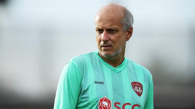 HLV Alexandre Gama của CLB Muangthong United nhiều khả năng sẽ điền tên Đặng Văn Lâm vào đội hình thi đấu chính thức ở vòng đấu tới