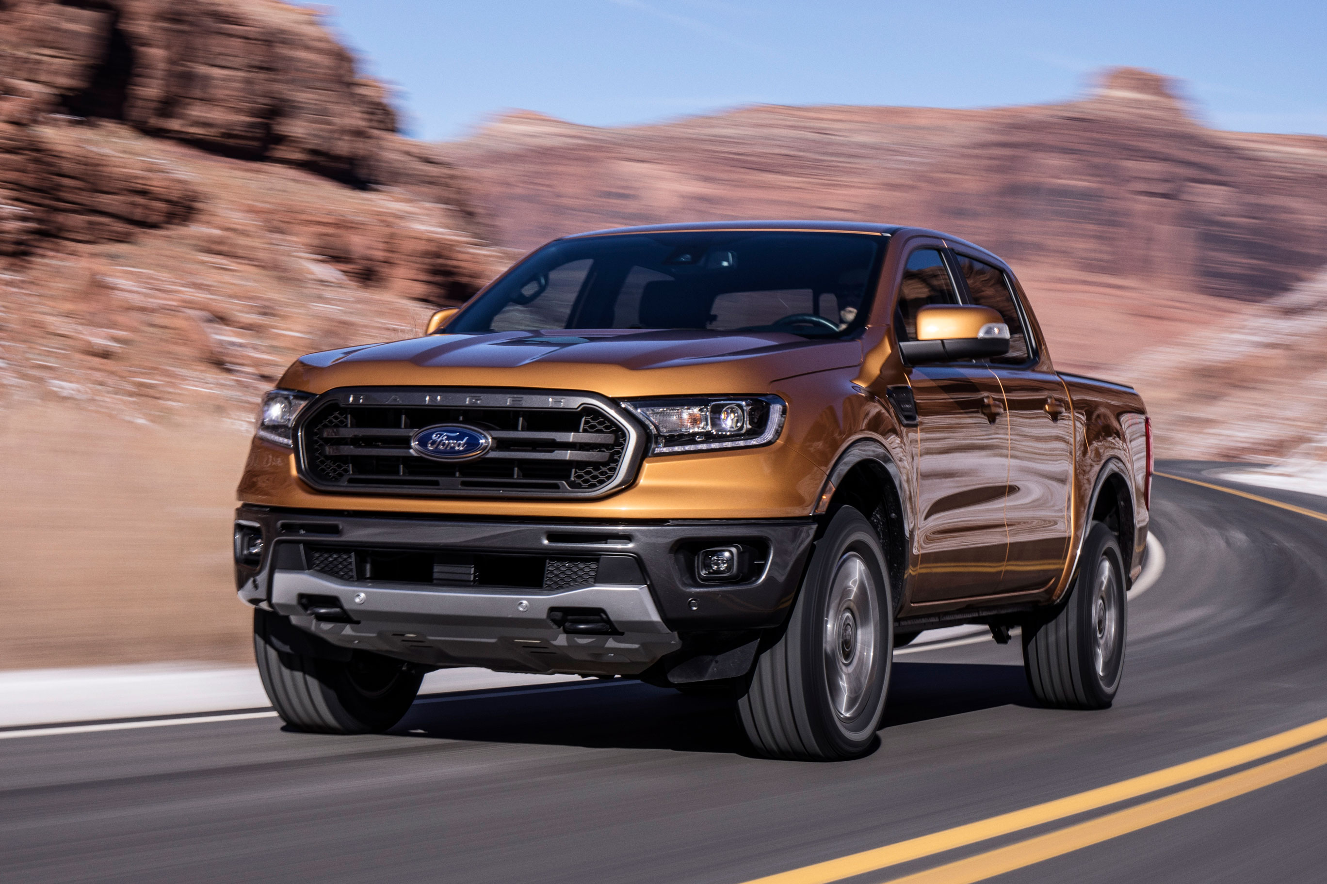 Ford Ranger 2020: Chinh phục trái tim những tín đồ công nghệ giá xe ford ranger 2020