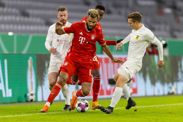 Tân binh tỏa sáng, Bayern Munich nhẹ nhàng hạ đội bóng