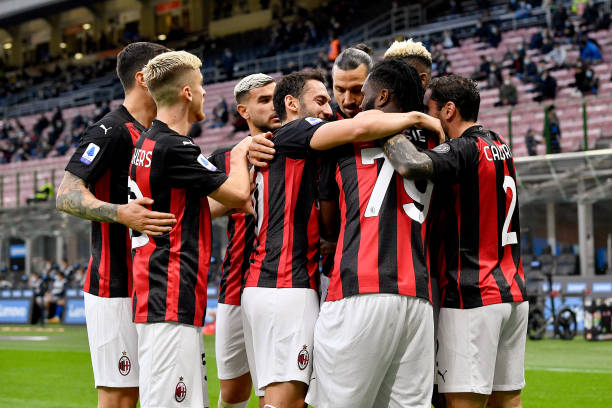 Ibrahimovic tỏa sáng rực rỡ trong ngày Milan