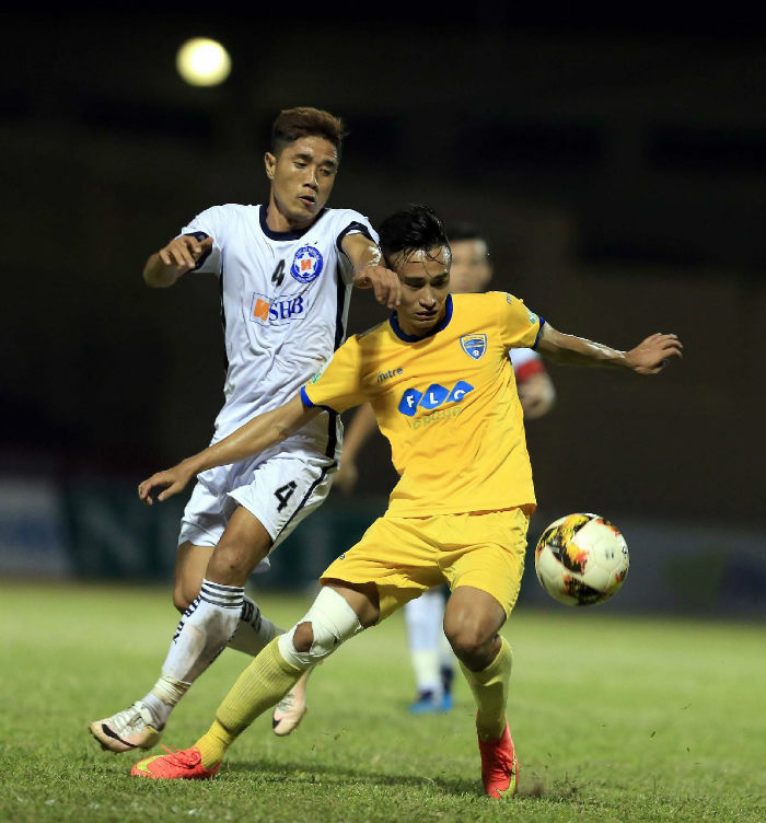 Vũ Minh Tuấn có trận đấu xuất sắc trước SHB Đà Nẵng v.league 2018, flc thanh hóa, bùi tiến dũng