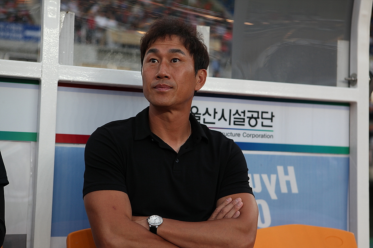 HLV Yoo Sang Chul chưa thể kéo Incheon khỏi cơn khủng hoảng
