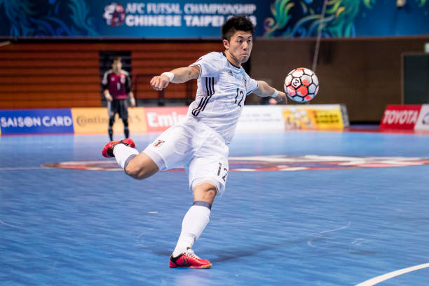 Shimizu trong màu áo ĐT Futsal Nhật Bản