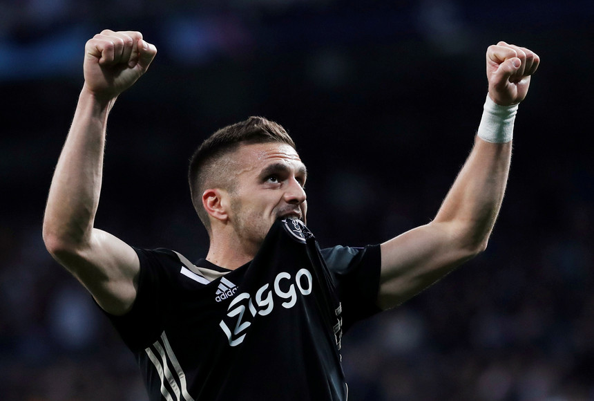 Văn Hậu sẽ có cơ hội đối đầu với siêu sao Dusan Tadic