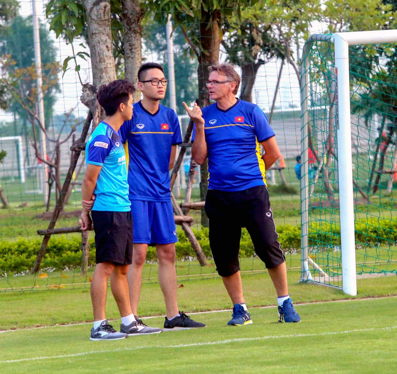 Oomg Troussier đang tạo nhiều nét đổi mới ở U19 Việt Nam