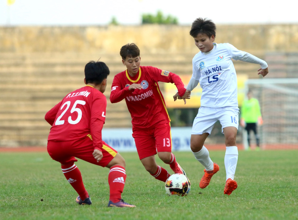 Than khoáng sản đã phòng thủ rất kiên cường...