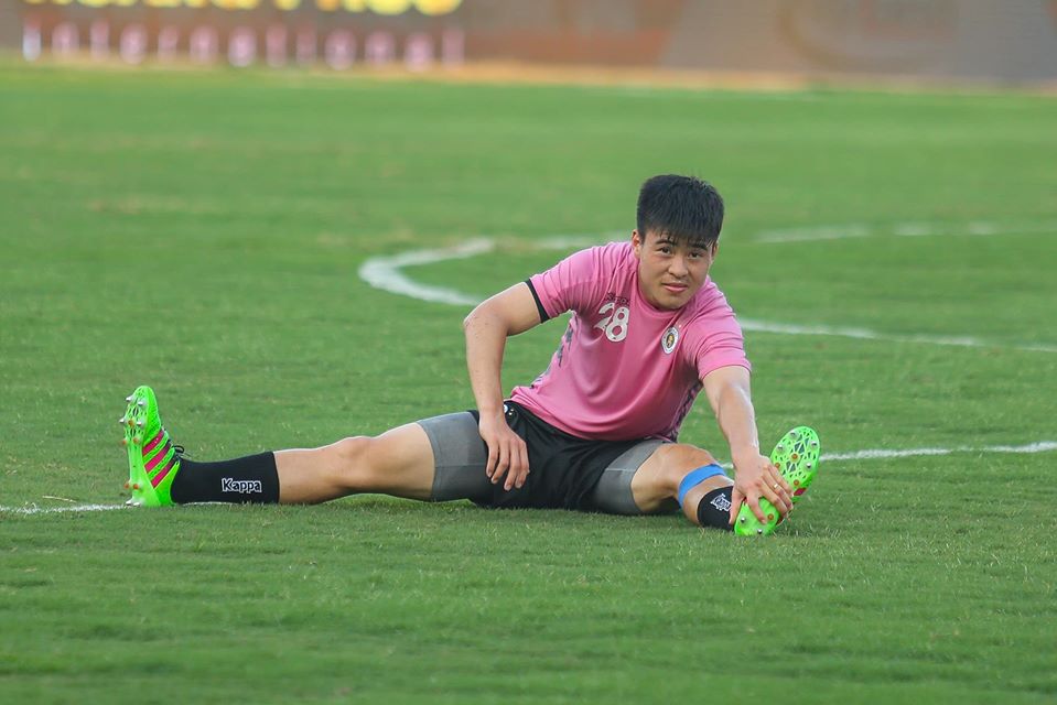 Duy Mạnh thường xuyên có vấn đề với cái đầu gối