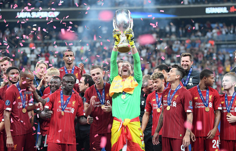 Các cầu thủ Liverpool ăn mừng Siêu cup châu Âu Liverpool, Siêu cup châu Âu