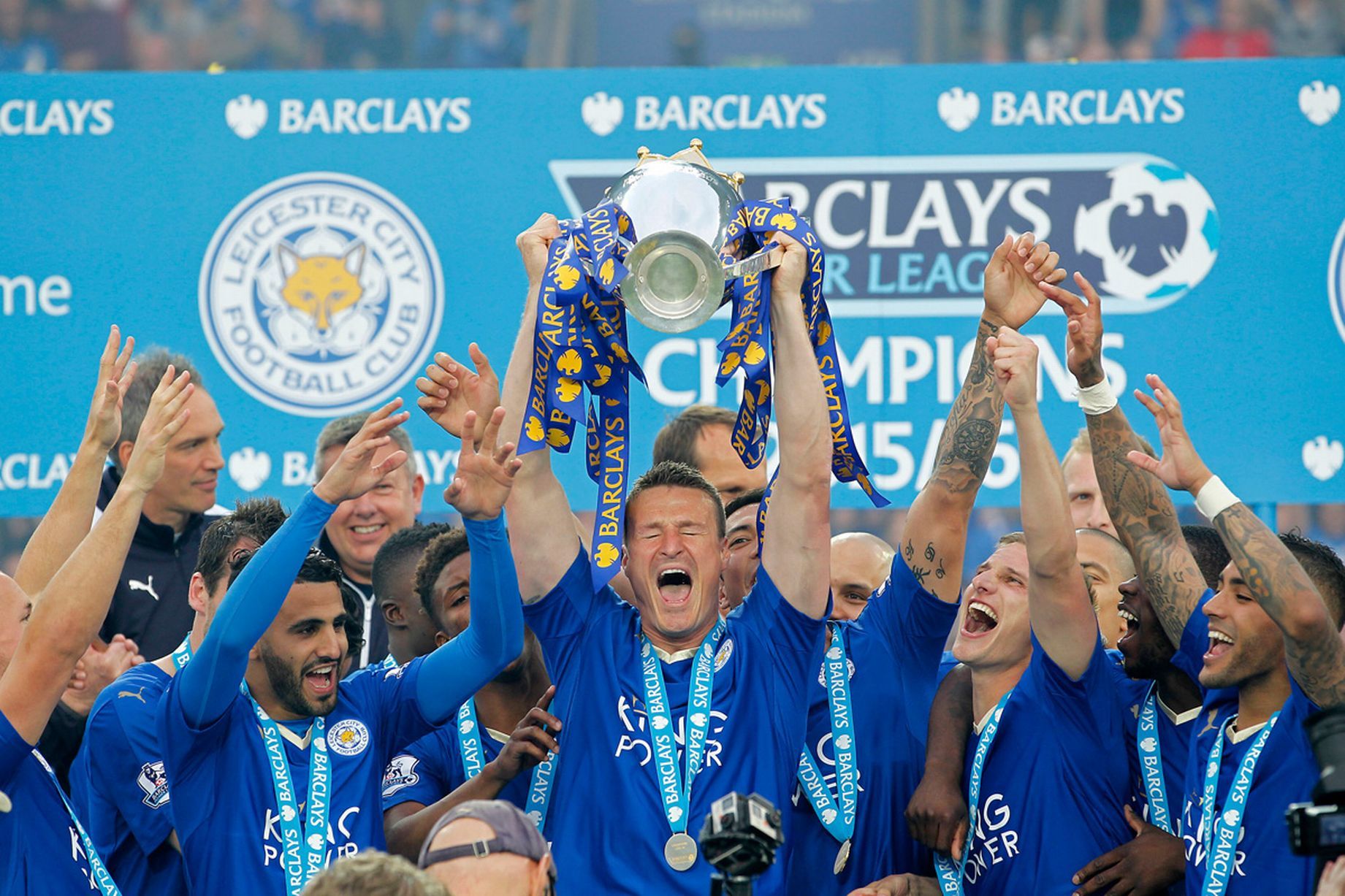 Huth vô địch cùng Chelsea và Leicester. Ảnh: Daily Mail Ngoại hạng Anh, MU, Chelsea, Arsenal, Man City, Man Utd, Manchester United, tin Ngoại hạng Anh