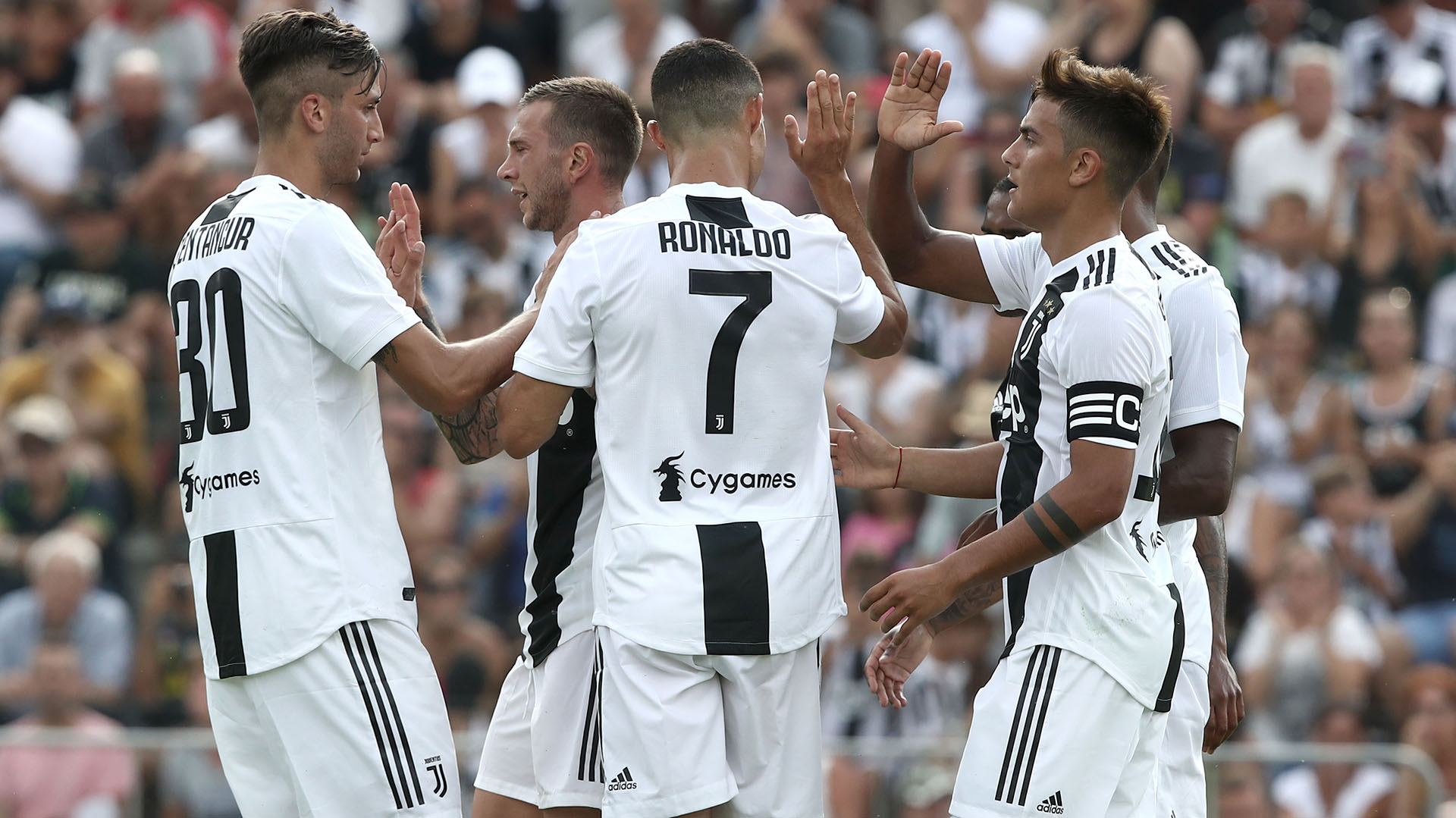 Juve sẽ ra sân với đội hình mạnh nhất. Ảnh:Fox Sport Juventus, Juve, Sarri, Maurizio Sarri, Serie A, tin Juventus, tin Serie A, Sarri viêm phổi