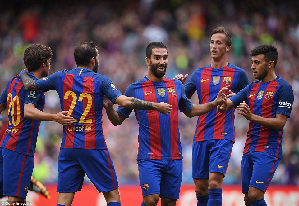 Ở Barca có rất nhiều cầu thủ chỉ đến để chờ ra đi. Ảnh: AS Barca, Barcelona, tin Barca, tin Barcelona, tin La Liga, La Liga, chuyển nhượng Barca, chuyển nhượng Barcelona, tin chuyển nhượng Barca, tin chuyển nhượng Barcelona, Messi, Leo Messi, Lionel Messi
