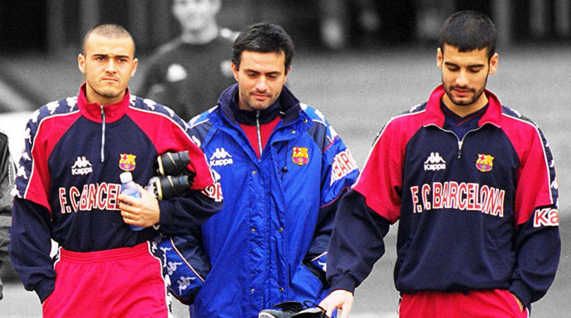Mourinho (giữa) từng làm việc ở Barca. Ảnh: Internet Jose Mourinho, Pep Guardiola