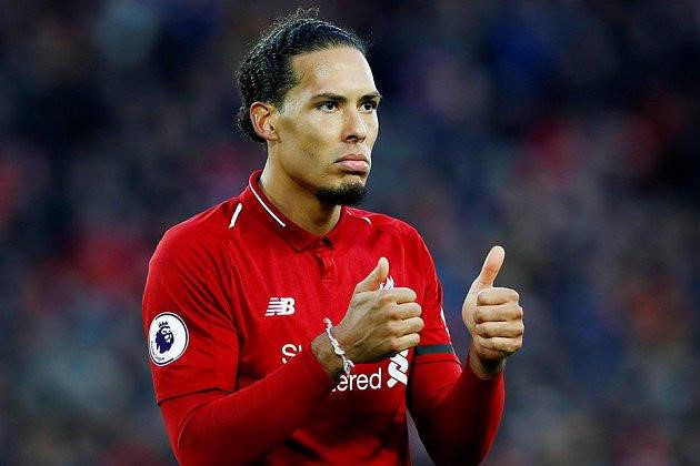 Van Dijk chưa đàm phán hợp đồng với Liverpool. Ảnh: AP Tin chuyển nhượng, chuyển nhượng tối 19/9, chuyển nhượng 19/9, chuyển nhượng bóng đá, chuyển nhượng bóng đá hôm nay, chuyển nhượng mu, man utd, chuyển nhượng Barca,