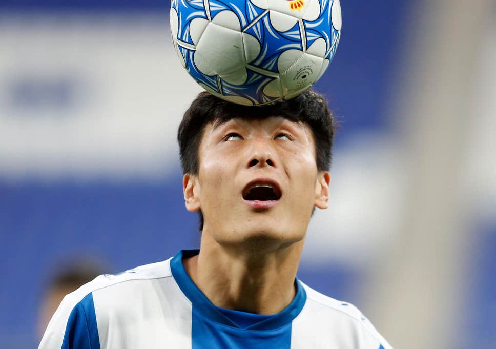 Wu Lei ra mắt Espanyol. Ảnh: Getty trung quốc, đt trung quốc, đtqg trung quốc, đội tuyển trung quốc, vòng loại world cup 2022, vòng loại world cup châu á, wu lei, zhang xizhe, ronaldo trung quốc