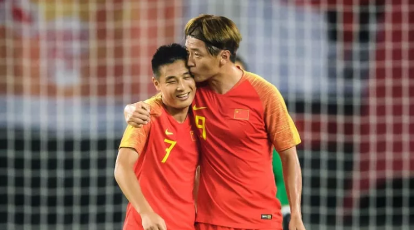 Hai nội binh của Trung Quốc tỏa sáng. Ảnh: Fox Kết quả Trung Quốc vs Guam, Trung Quốc vs Guam, Kết quả vòng loại world cup 2022, Trung Quốc, Guam