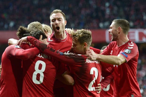 Đan Mạch đánh bại Thụy Sĩ tại Vòng loại EURO 2020. Ảnh: Getty Vòng loại EURO 2020, Arsenal, Xhaka, Thụy Sĩ, Đan Mạch, Lichtsteiner, đan mạch vs thụy sĩ
