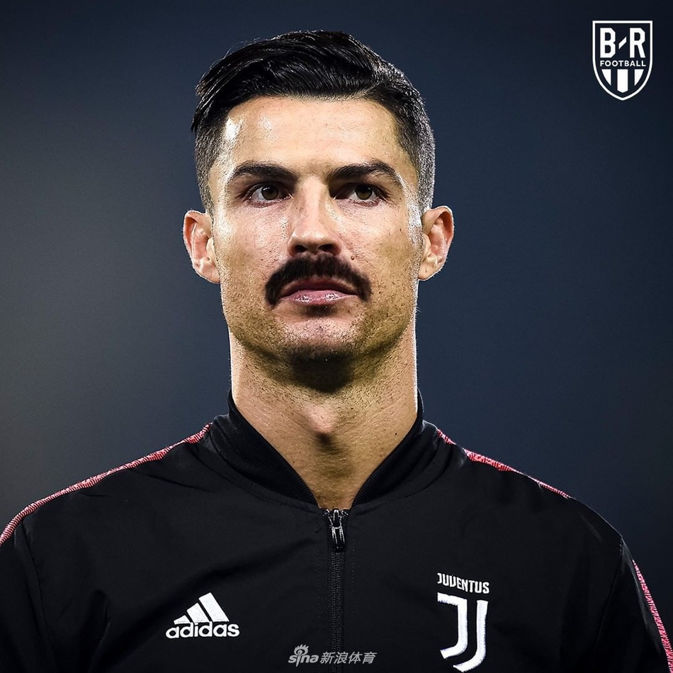 Ronaldo được thêm ria mép. Ảnh: Sina/BR cristiano ronaldo, ảnh chế, ảnh chế bóng đá, ảnh chế cầu thủ, dybala, lewandowski
