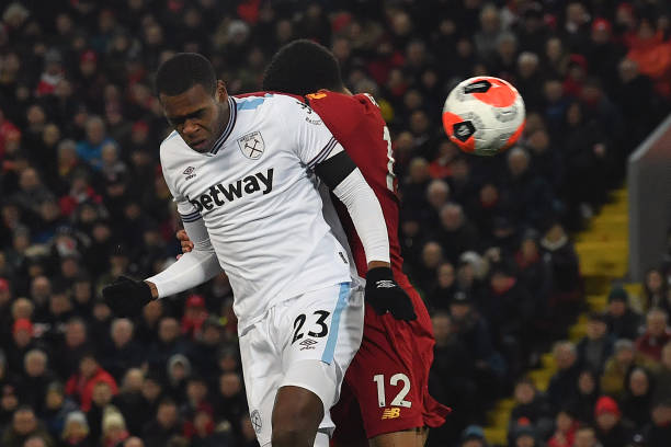 Diop đánh đầu ghi bàn cho West Ham. Ảnh: Getty Kết quả Liverpool vs West Ham, Ngoại hạng Anh, Liverpool, West Ham