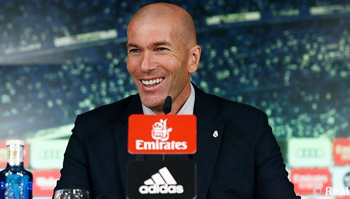 Zidane vui mừng với chiến thắng của Real trước Barca. Ảnh: Real Madrid Real Madrid, Zinedine Zidane, Barcelona, La Liga, Real Madrid vs Barcelona, Siêu kinh điển
