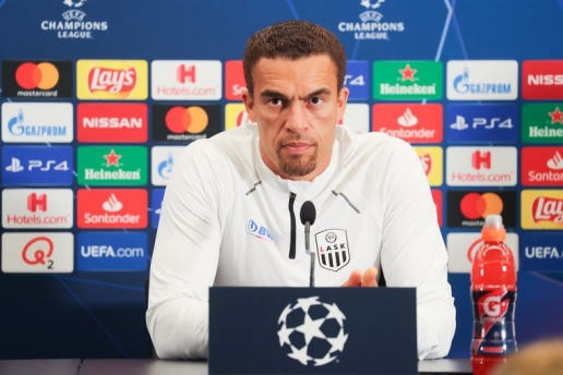 LASK được dẫn dắt bởi HLV Ismael. Ảnh: UEFA Manchester United, LASK, Europa League, LASK vs MU