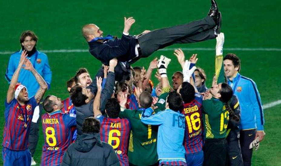 Pep Guardiola vươn tới đỉnh cao cùng Tiki-taka. Ảnh: Internet Jose Mourinho, Pep Guardiola