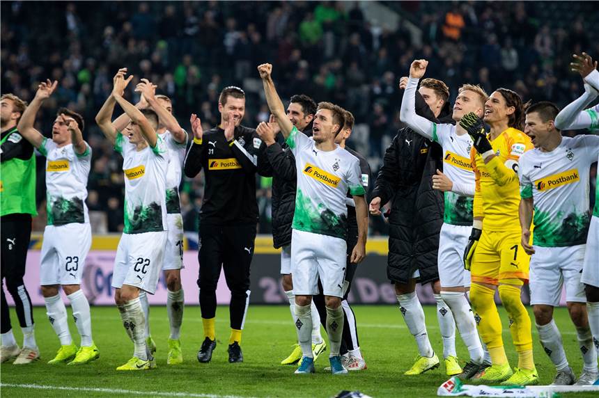 Các cầu thủ Monchengladbach không nhận lương. Ảnh: Getty Bundesliga, Covid-19, virus corona