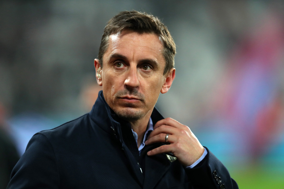 Manchester United, Gary Neville, Ngoại hạng Anh, Ngoại hạng Anh bị hoãn