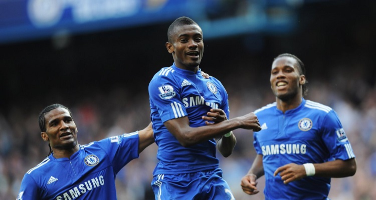 Kalou (giữa) khi còn ở Chelsea. Ảnh: Getty Chelsea, Bundesliga, Salomon Kalou, Bundesliga