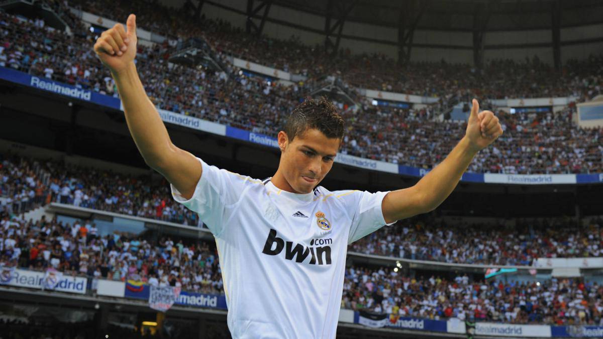 Sir Alex để Ronaldo đến Real Madrid. Ảnh: Real Madrid Cristiano Ronaldo, Manchester United, Sir Alex Ferguson