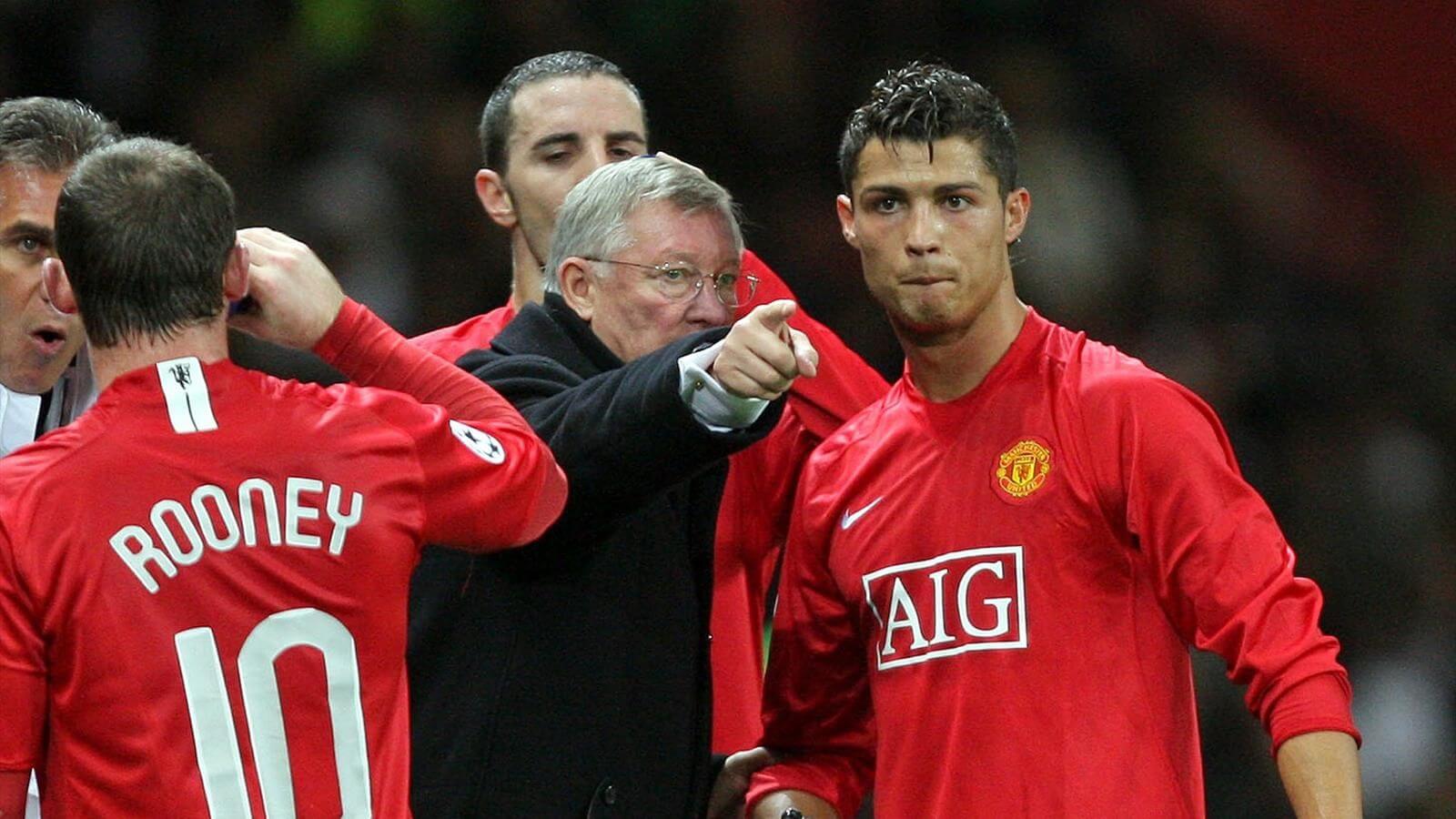 Sir Alex kiểm soát rất tốt các học trò. Ảnh: Getty Sir Alex Ferguson, Manchester United, sir alex bị đấm