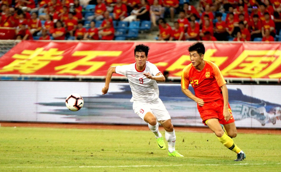 Tiến Linh thi đấu xuất sắc trước U22 Trung Quốc U22 Trung Quốc 0-0 U22 Việt Nam, U22 Việt Nam, Giao hữu, SEA Games 2019