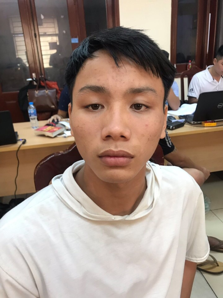 Trần Đắc Chương hành hung nhân viên an ninh cđv nam định, đốt pháo sáng, hà nội vs nam định, vleague 2019, vòng 23 vleague 2019, cđv nam định