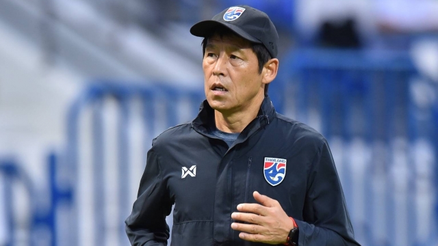 HLV Akira Nishino đang tập trung cùng ĐT Thái Lan chuẩn bị cho trận đấu với ĐT Congo Akira nishino, ĐT Thái Lan, UAE, vòng loại world cup 2022, ĐT thái lan cử do thám, đt việt nam