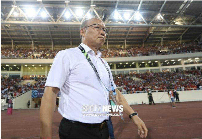 'Sự cổ vũ của khán giả sẽ giúp Việt Nam đánh bại Malaysia trên SVĐ Mỹ Đình' Việt Nam vs Malaysia, ĐT Việt Nam, vòng loại world cup 2022, báo hàn, cđv việt nam, park hang seo