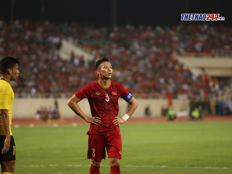 Quế Ngọc Hải sẽ tiếp tục chỉ huy hàng phòng ngự của ĐT Việt Nam. (Ảnh: Kiên Lê) Việt Nam vs UAE, Đội hình Việt Nam vs UAE, Công Phượng, vòng loại World Cup 2022, Park hang seo